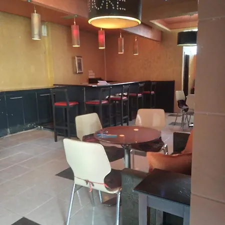 Hostel J'adore *